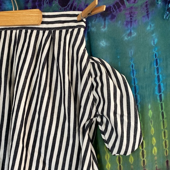 Life In Progress skirt- Size US- Small. - Picture 7 of 14